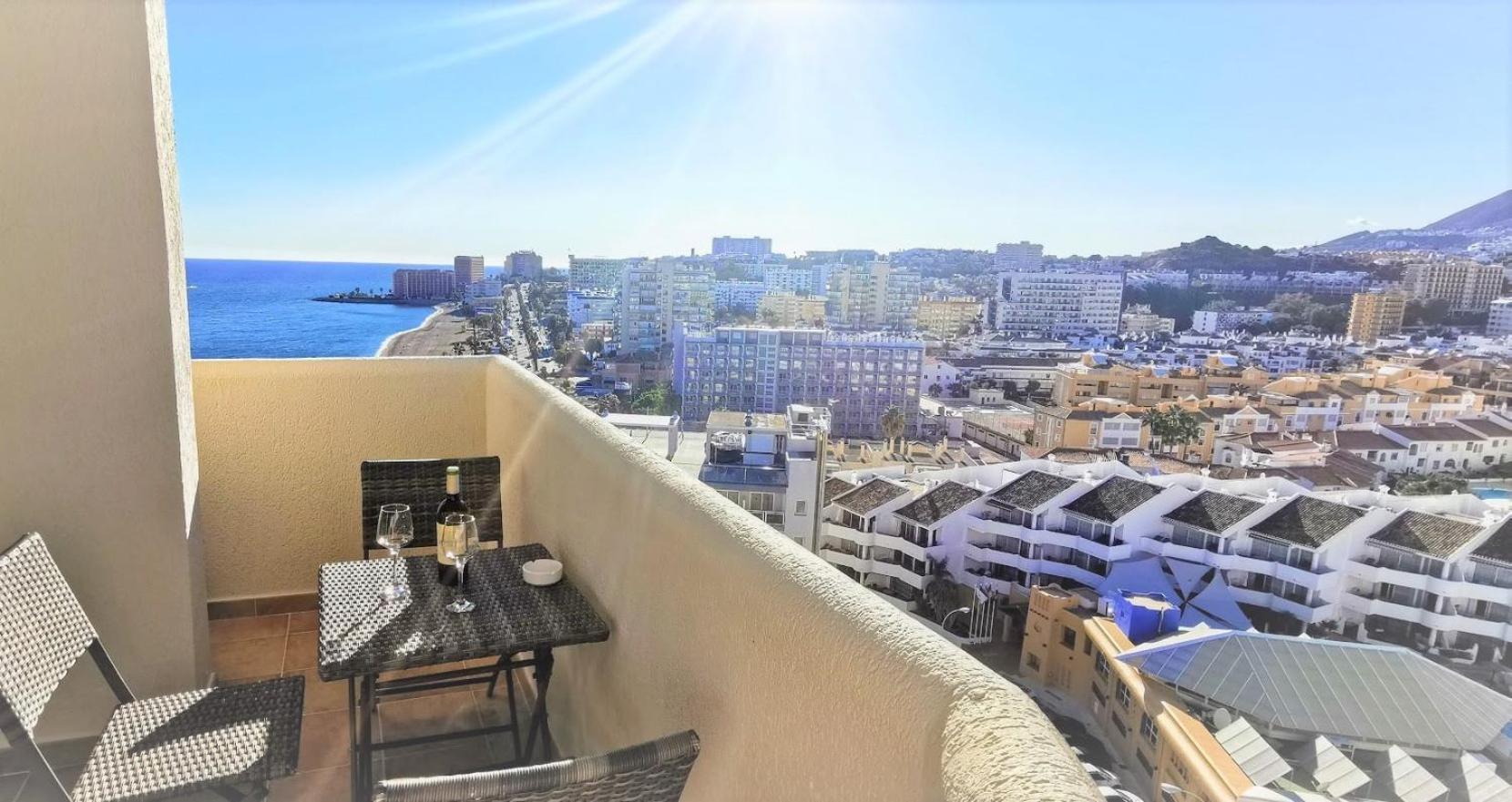 Benalmadena Front Line Sea View 1 Bedroom Large Apartment Bagian luar foto