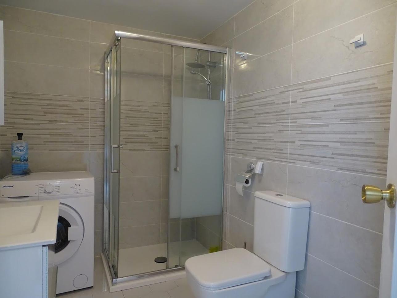 Benalmadena Front Line Sea View 1 Bedroom Large Apartment Bagian luar foto
